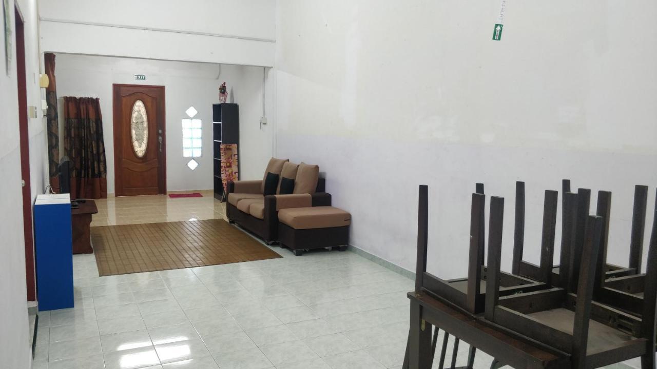 Homestay Budget Lenggong Kampong Ulu Jepai Экстерьер фото